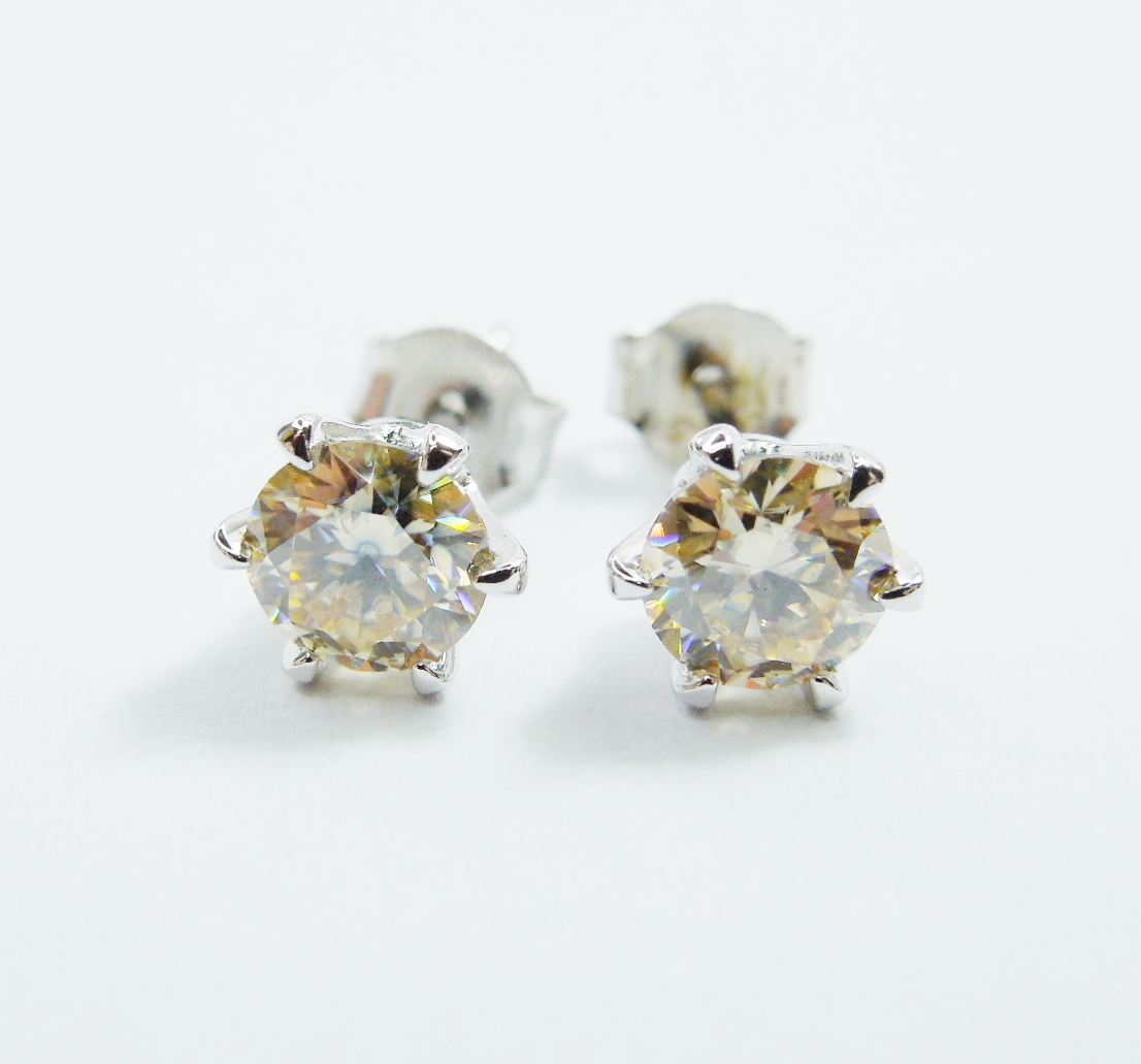 3EX D 6爪 イエローモアサナイト ピアス 合計1ct 0.5ct×2 新品 未使用 黄色 イエローカラー S925 シルバー925 シンプル 1粒ピアス拍卖