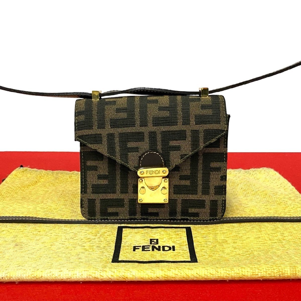極 美品 FENDI フェンディ ヴィンテージ ズッカ FF 柄 キャンバス レザー 本革 ミニ セミ ショルダーバッグ ポシェット ブラック 47252拍卖