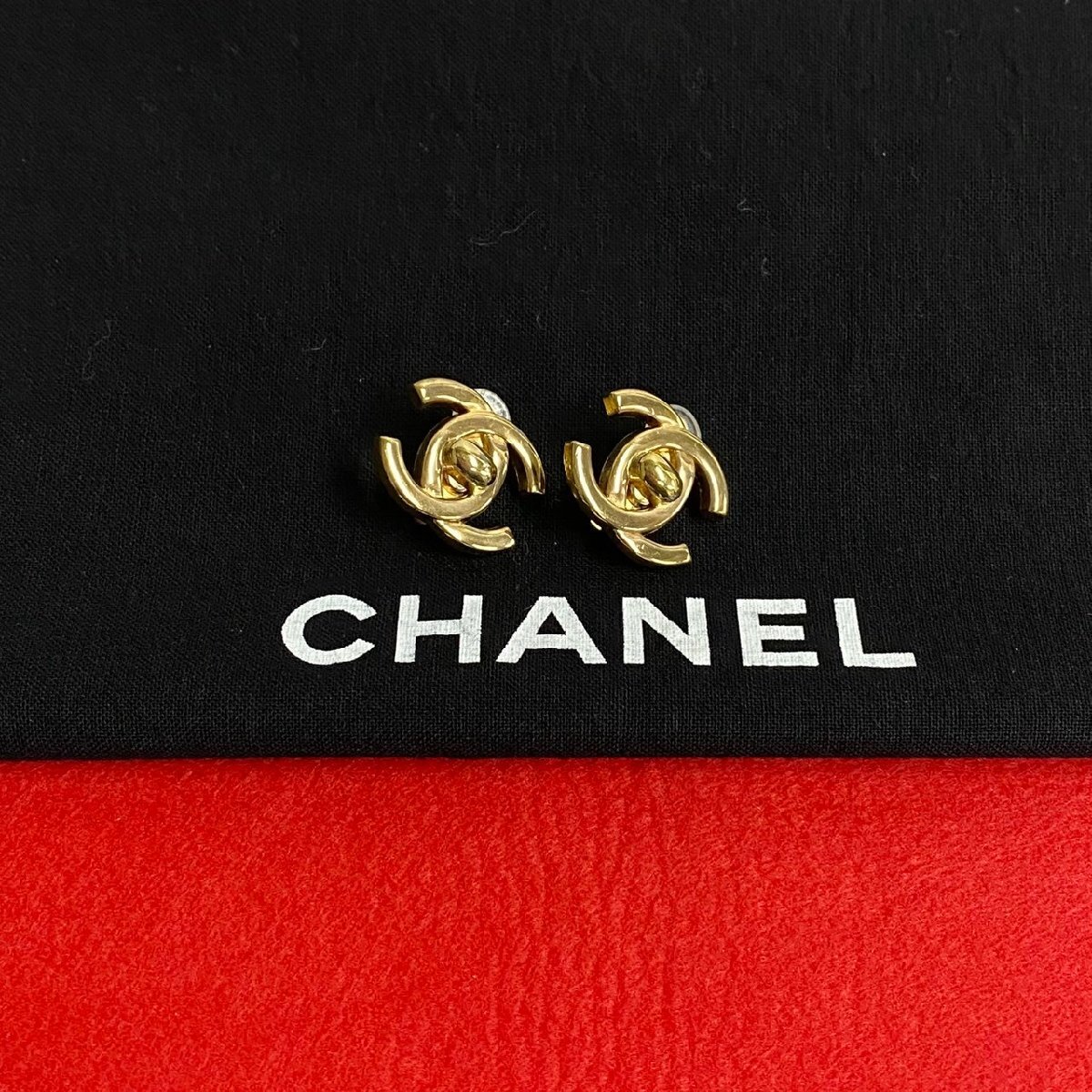 極 美品 希少品 コメ有 96P CHANEL シャネル ヴィンテージ ココマーク イヤリング イヤーカフ アクセサリー ゴールド レディース 25769拍卖