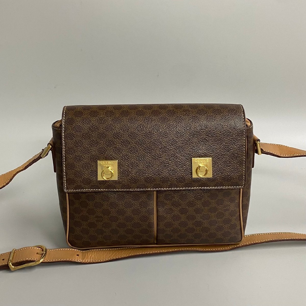 美品 CELINE セリーヌ マカダム ブラゾン リング 金具 レザー 本革 ミニ ショルダーバッグ ポシェット サコッシュ ブラウン 30903拍卖