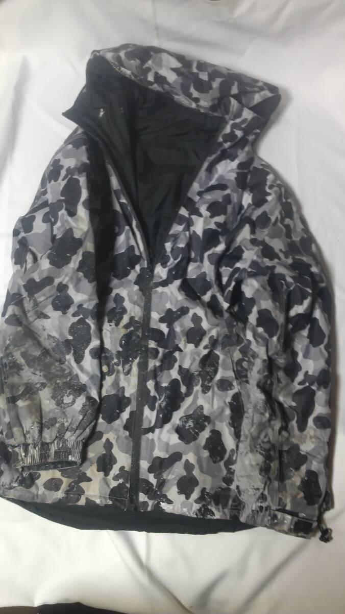 ■■再々値下 Makkuマックフルジップリバーシブル迷彩Xブラックウォームレインアウトドア作業用アウターダウンジャケットパーカーLサイズ拍卖