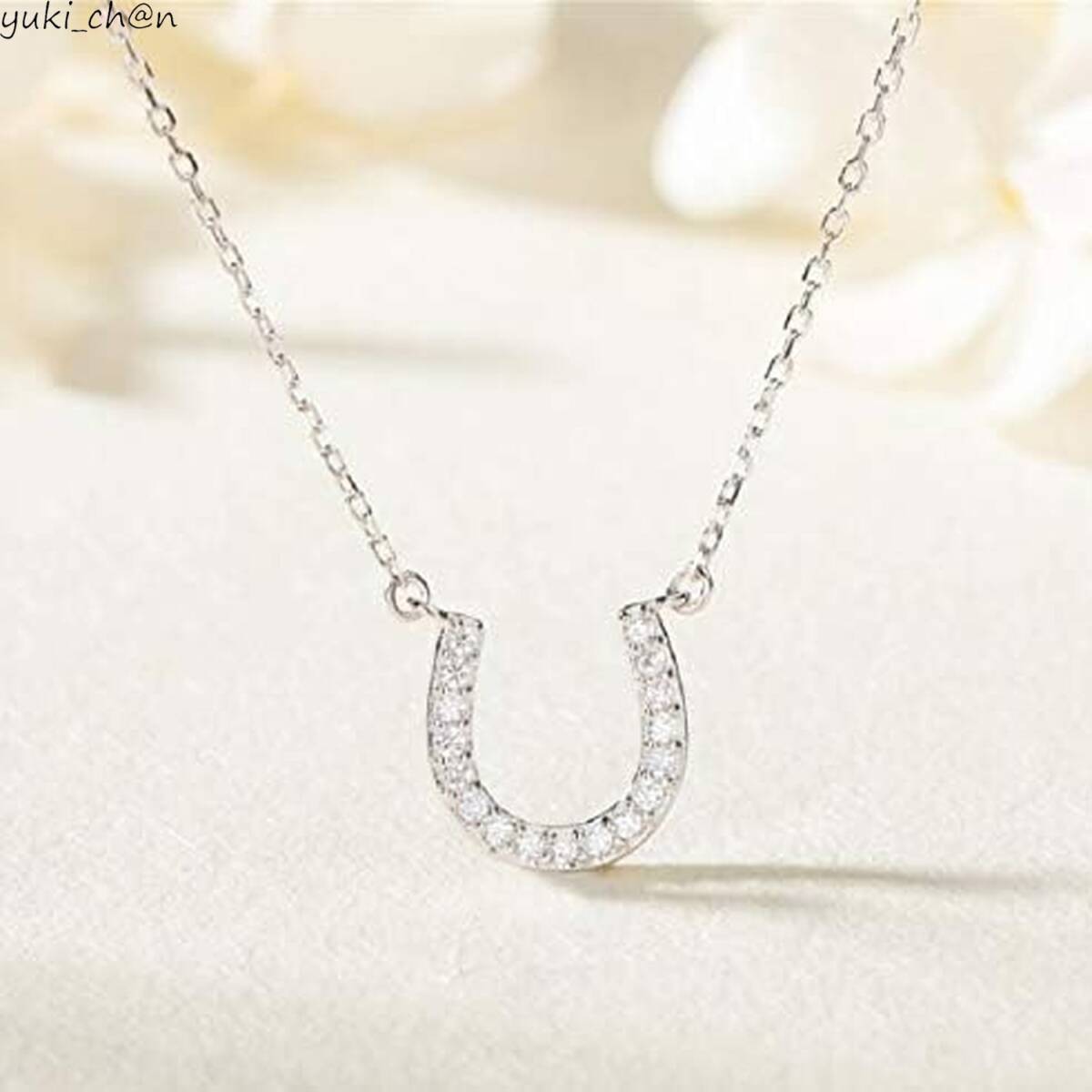 馬蹄U字型ネックレス シルバー キュービックジルコニア トップ1cm チェーン長さ42cm ペンダント アクセサリー プレゼント拍卖