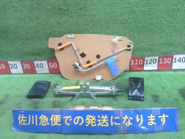 トヨタ 100系 マークⅡ グランデ4 Sパッケージ GX105 車載工具 パンタグラフジャッキ 工具・輪止め・ボード付 最大荷重1,000kg 現状販売拍卖