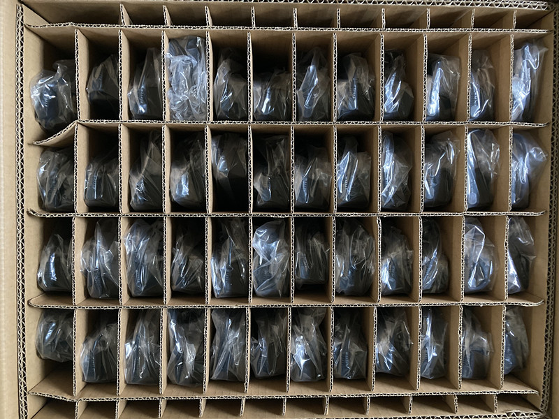 期間限定セール 1ケース48個セット FUJITSU ACアダプタ A13-065N3A FPCAC299 19V 3.42A 未使用品 拍卖