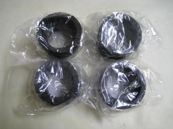 新品★GPZ900R(ZX900)★純正インシュレーター拍卖