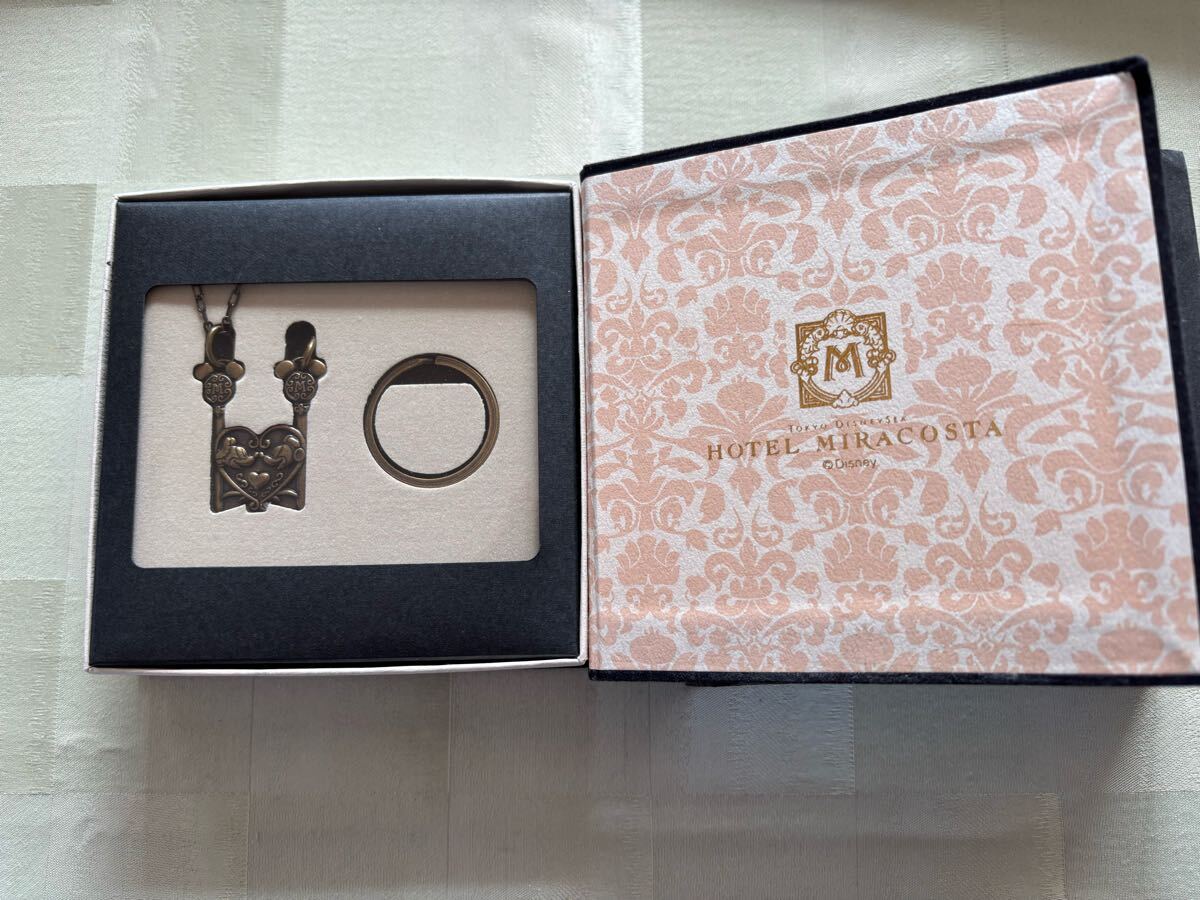 東京ディズニーシー/ホテルミラコスタ宿泊者ノベルティ ミッキーとミニーのチャーム拍卖