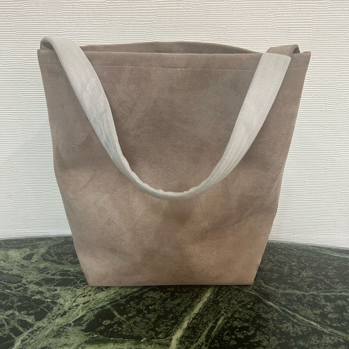 【未使用品】ワンハンドルバッグ★バケツバッグ ベージュ トートバッグ 巾着ポーチ付き フェイクスエード拍卖