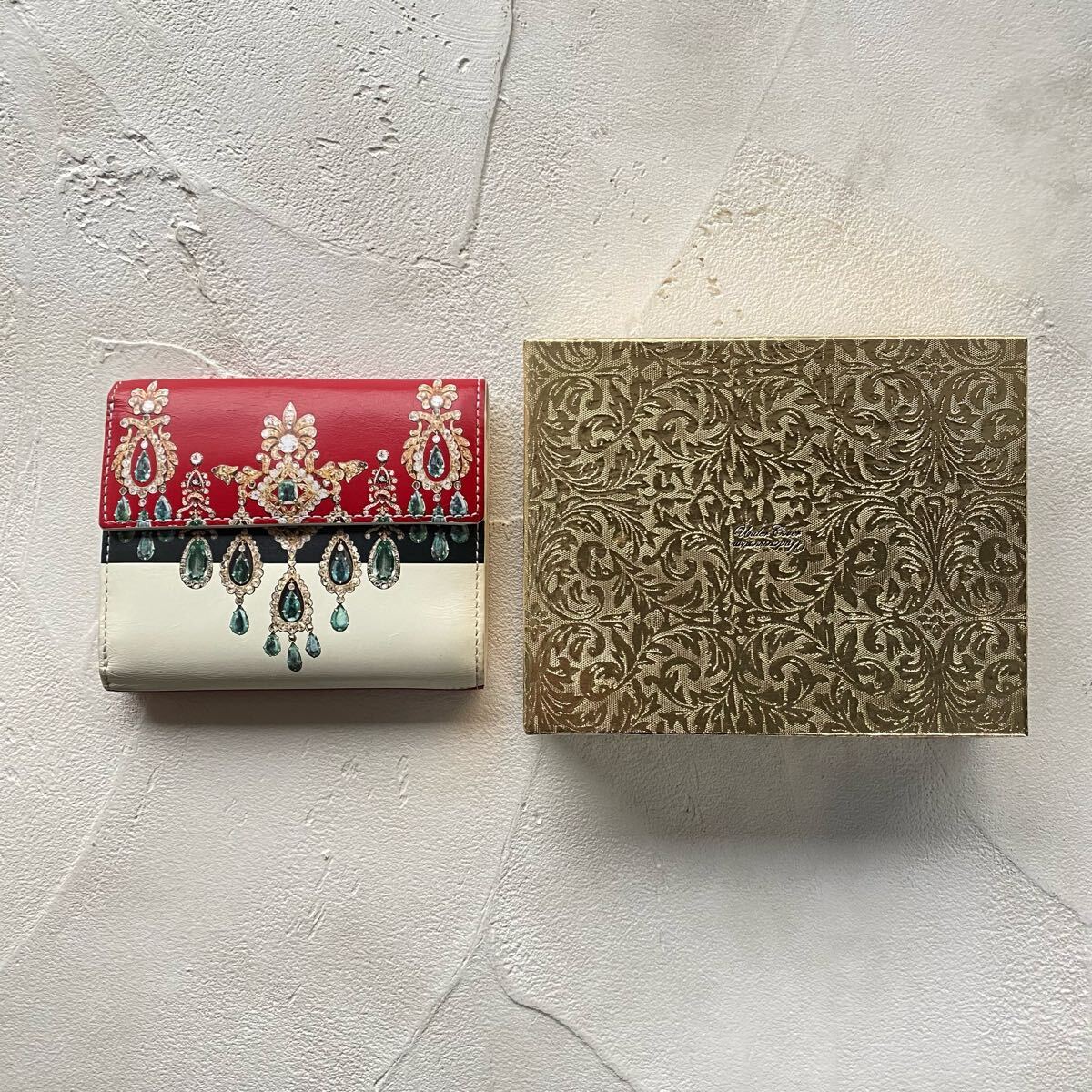 【アンダーカバー UNDERCOVER チャーム 宝石 転写プリント レザー 牛革 ウォレット 財布 UC1A1CO2-2 artscabut期 JUN TAKAHASHI 5685】拍卖