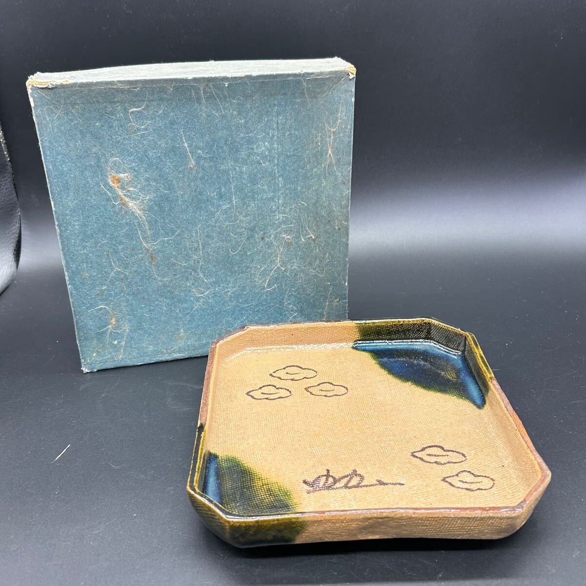 織部 加實 菓子器 角皿 角鉢 四方鉢 皿 和食器 ト10拍卖