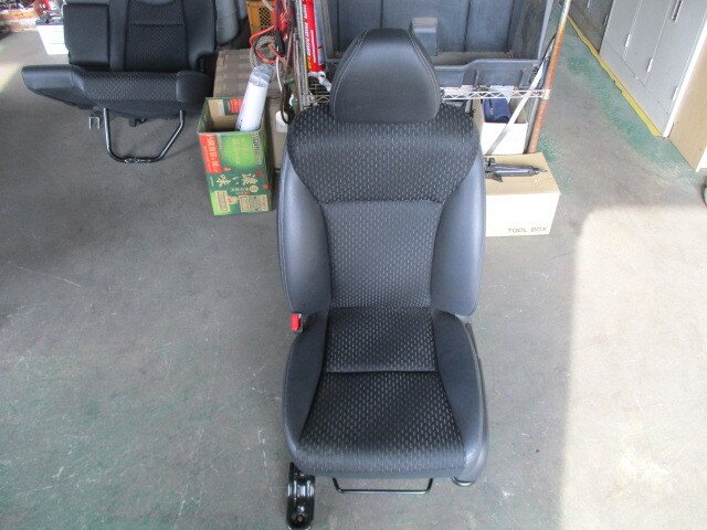 ⑦ 平成27年 フィット ハイブリッド GP5 純正 フロント 左 助手席 シート拍卖