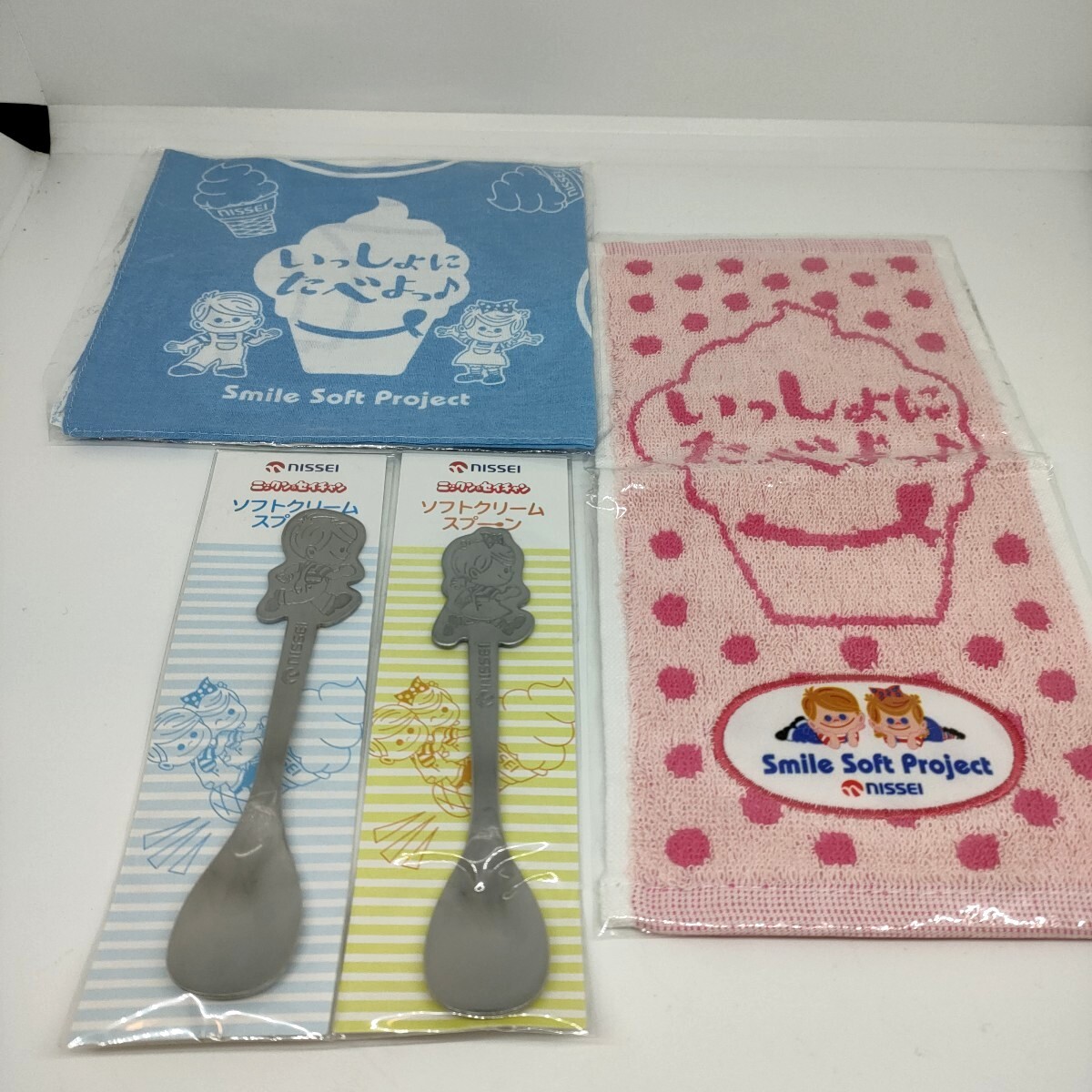 ◆NISSEI◆日世ソフトクリーム【ニックン&セイチャン キャラクター スプーン2本 ハンカチ+ハンドタオル】非売品拍卖