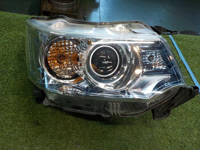 ワゴンRスティングレー MH44S 右ヘッドランプASSY 【個人宅宛発送不可】拍卖