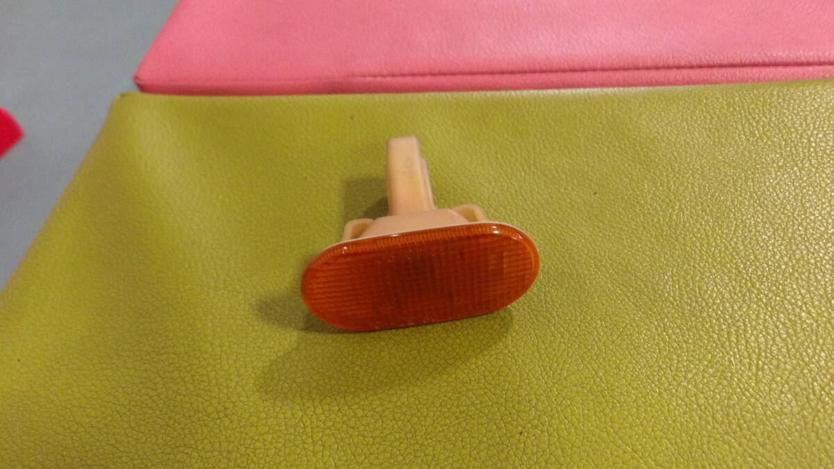 CV21SワゴンRスズキCT21S純正フェンダー ウインカー36401-70B0フェンダー ウィンカー サイド マーカー部品取り車あります拍卖