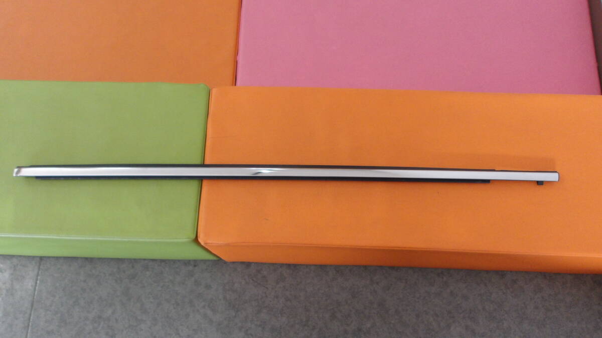 エクリプスクロスGK1Wフロント左ドア ベルトモール5727A383水切りモール ベルトラインモール メッキモール即決即日発送可能!!拍卖