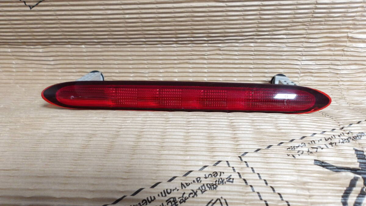 ダイハツ L375SタントL385Sバックドア ハイマウント ストップランプ ブレーキランプTOKAIDENSO 21407部品取り車あります拍卖