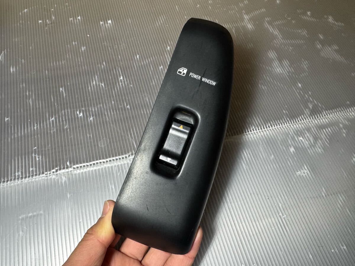 JT221F ピアッツァ 純正 パワーウインドウスイッチ 助手席拍卖