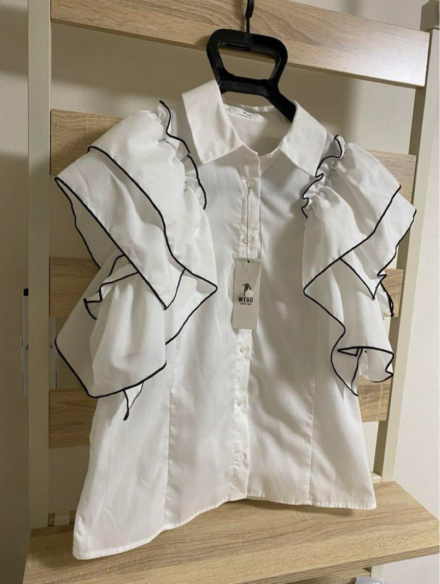 【送料無料】新品 ラッフルオープンショルダーブラウス F拍卖