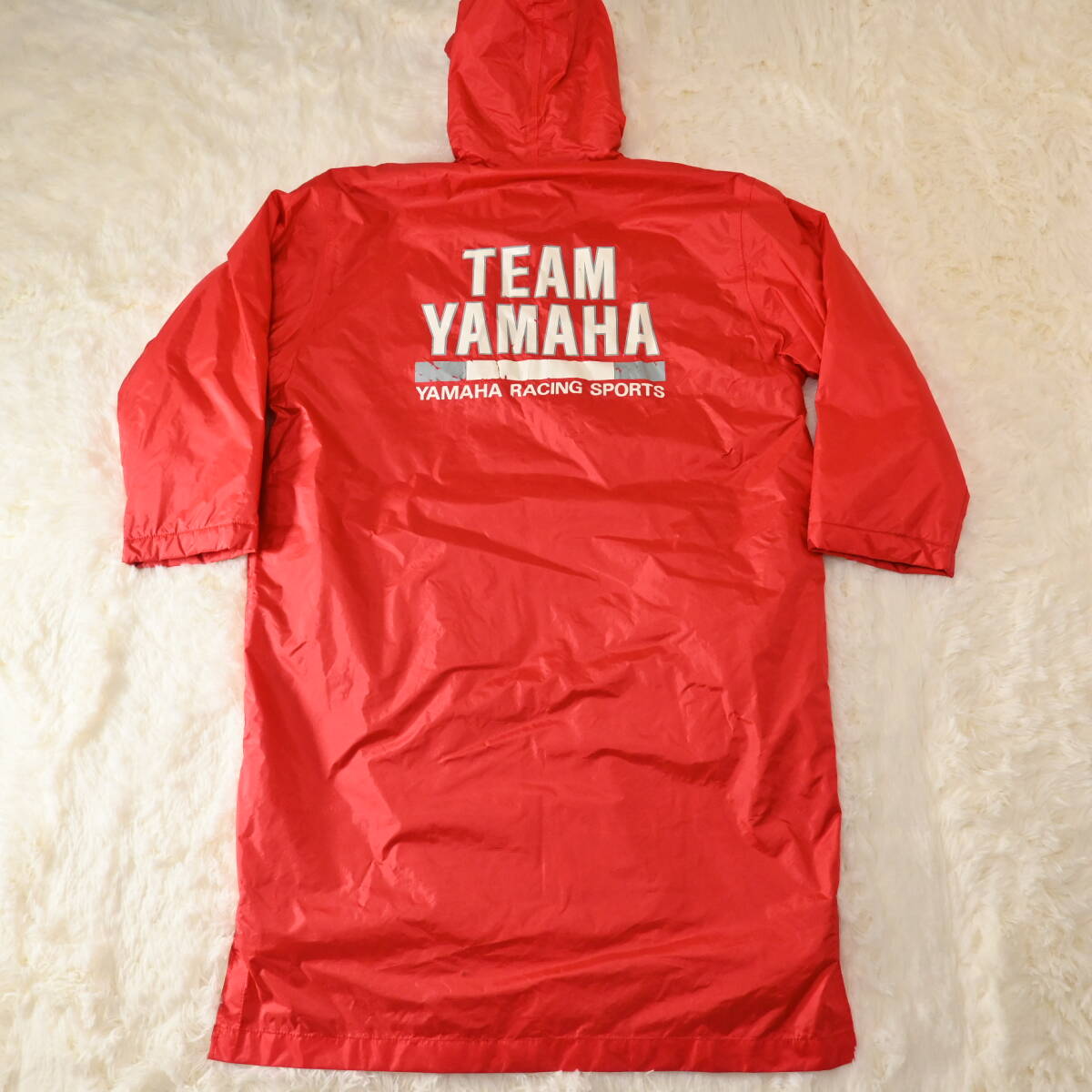 K4 ヤマハレーシング TEAM YAMAHA RACING 赤 ベンチコート サイズF拍卖