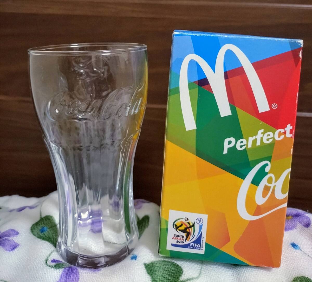 FIFAワールドカップ2010年大会記念キャンペーングラスで色はクリア@2010年マクドナルド&コカコーラ拍卖