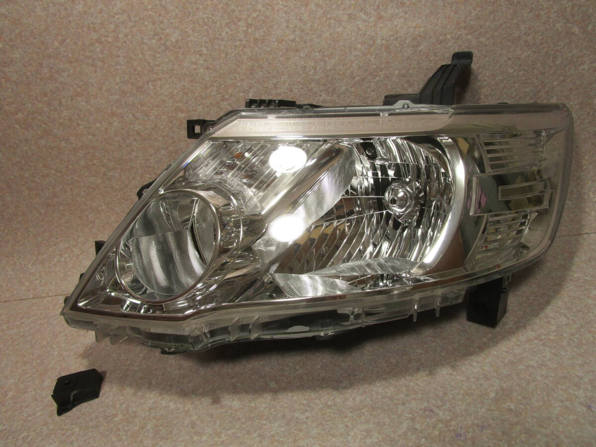 セレナ C25 後期 ヘッドライト 左 KOITO 100-24920 ハロゲン ◎ステー折れ 美品拍卖