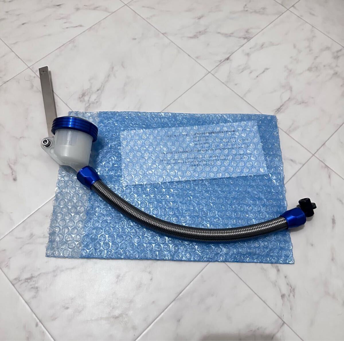 残り僅か! 新品 純正部品などを使用した高級 リアブレーキタンクキット リアマスタータンクキット CBX400F CBX550F CBR400F 青アルマイト拍卖