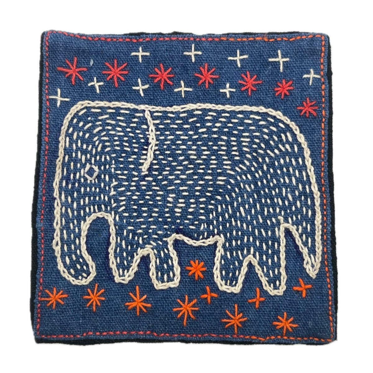 エスニックモチーフ刺繍 アジアン雑貨手芸材料 プリミティブアート ハンドメイドコースター ラオスレンテン族 動物 ゾウ拍卖