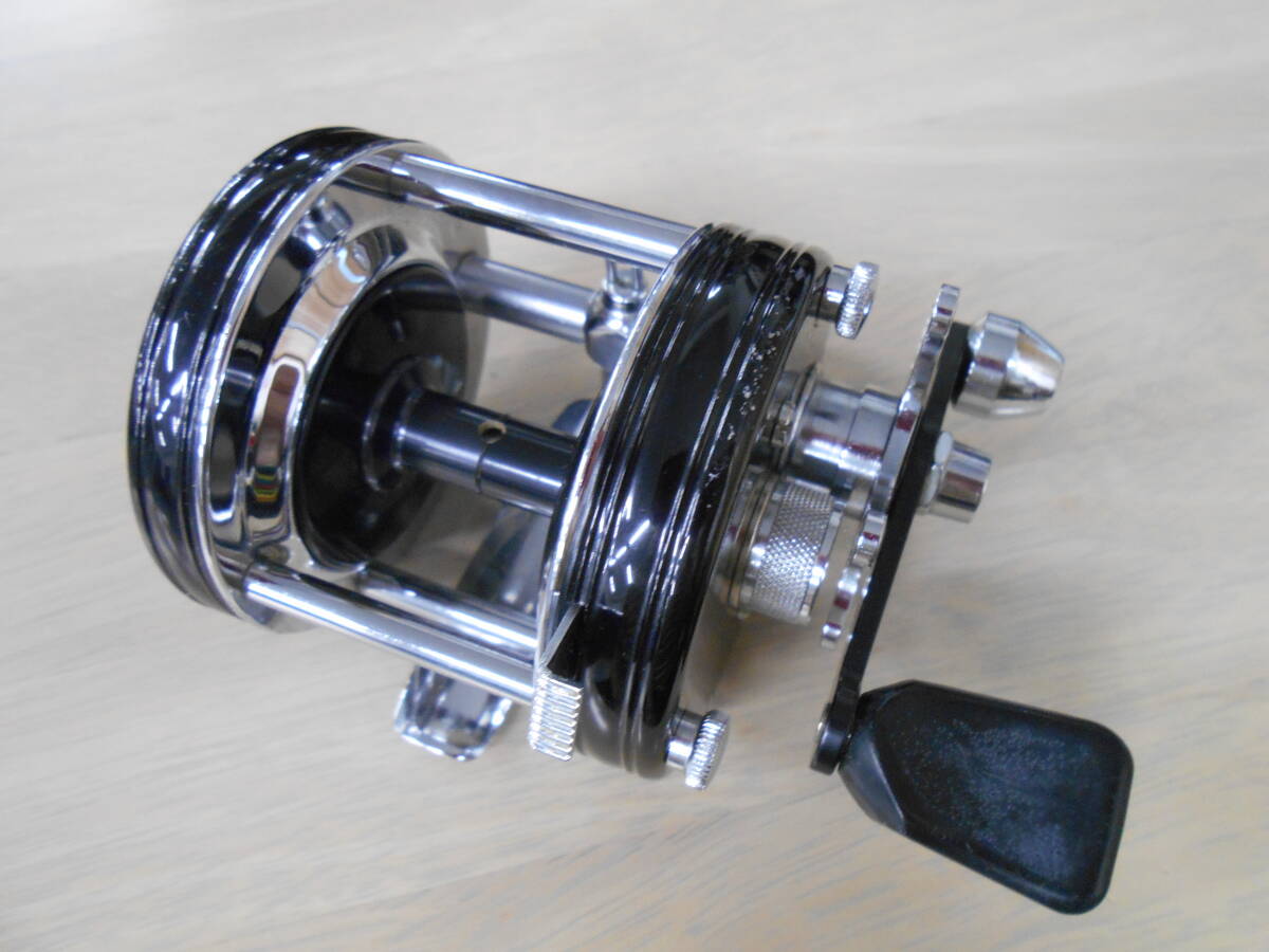 アブガルシア名機 ベイトリール アンバサダー5000C 綺麗なお品です。バス、雷魚のルアーフィッシングに最適。No.2拍卖