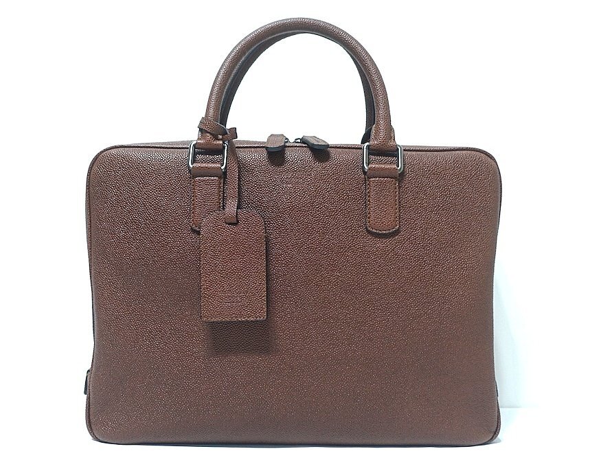 新品同様 GIORGIO ARMANI ジョルジオアルマーニ エンボスロゴ ブリーフケース YBP2J Y2P066 グレインレザー メンズ ビジネスバッグ 書類鞄拍卖