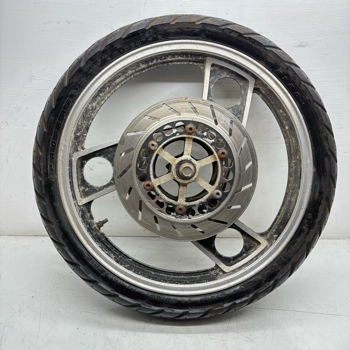 01188 ヤマハ RZ250R 29L フロントホイール タイヤ付き 拍卖