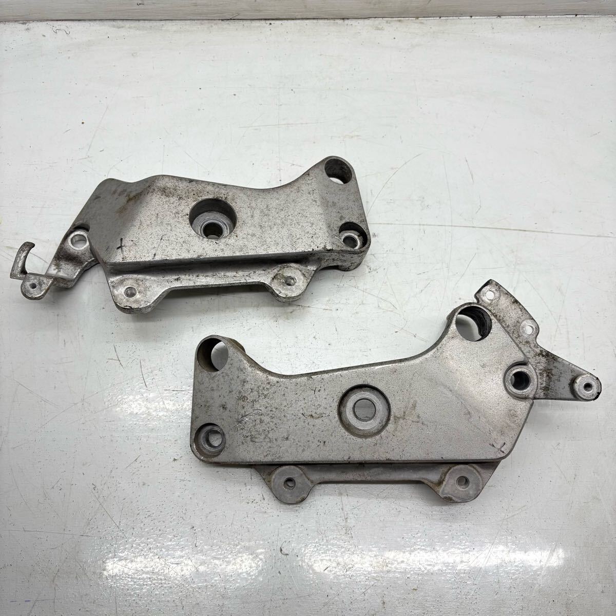 01219 ホンダ ホーネット250 MC31 スイングアームピボットプレート拍卖