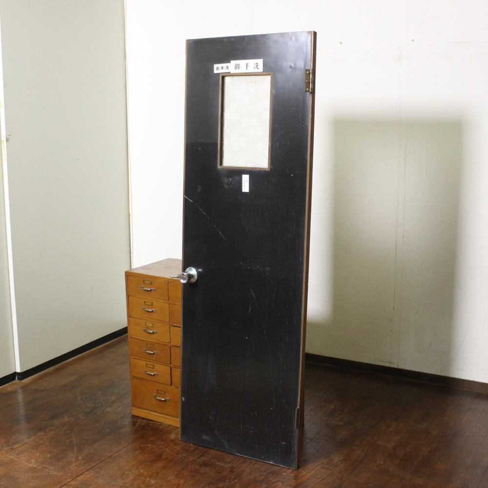 昭和レトロな雰囲気が良い片開きドア トイレドア 右吊り元 古民家再生 開き戸 建具 間仕切り 建材 古材 古民家 ヴィンテージ拍卖