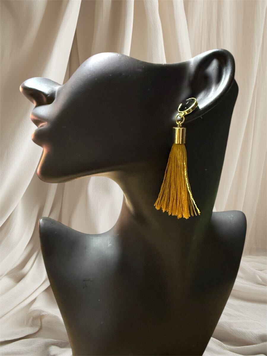 【H&M】ゴールドブラウンタッセルピアス♪エイチアンドエム拍卖