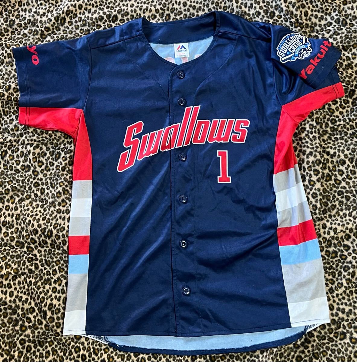 東京ヤクルトスワローズ 2021 CREW ユニフォーム 山田哲人 1 Sサイズ majestic 正規品 レア拍卖