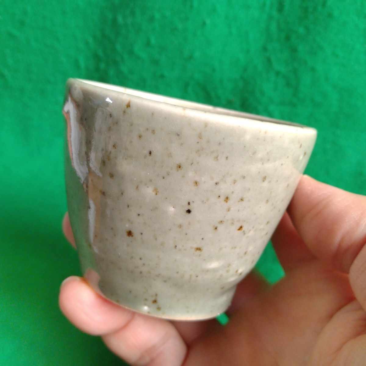 ②発掘品?窯傷多い・参考品●北大路魯山人?星岡窯印?青磁猪口★底にザラツキ・火膨れ・ひっつき・釉剥げ★星岡茶寮★実物はもっと濃い色拍卖