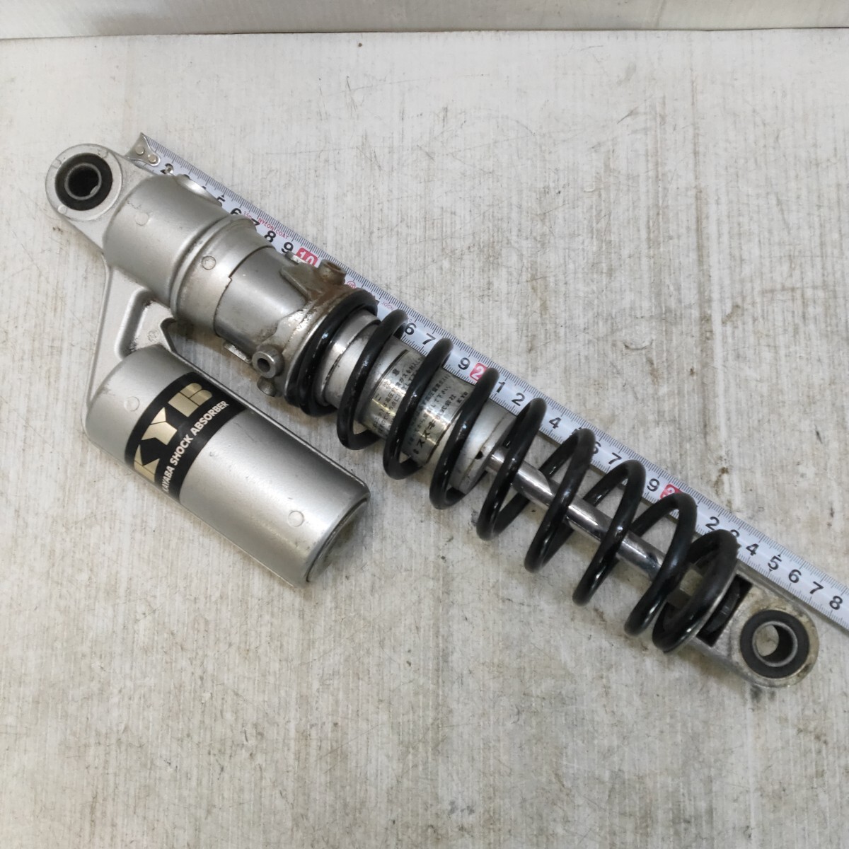 【0824-270】スズキ GSX400インパルス 純正リアサスペンション リアサス リアショック KYB カヤバショック 一本 GSX400S? ① 100拍卖