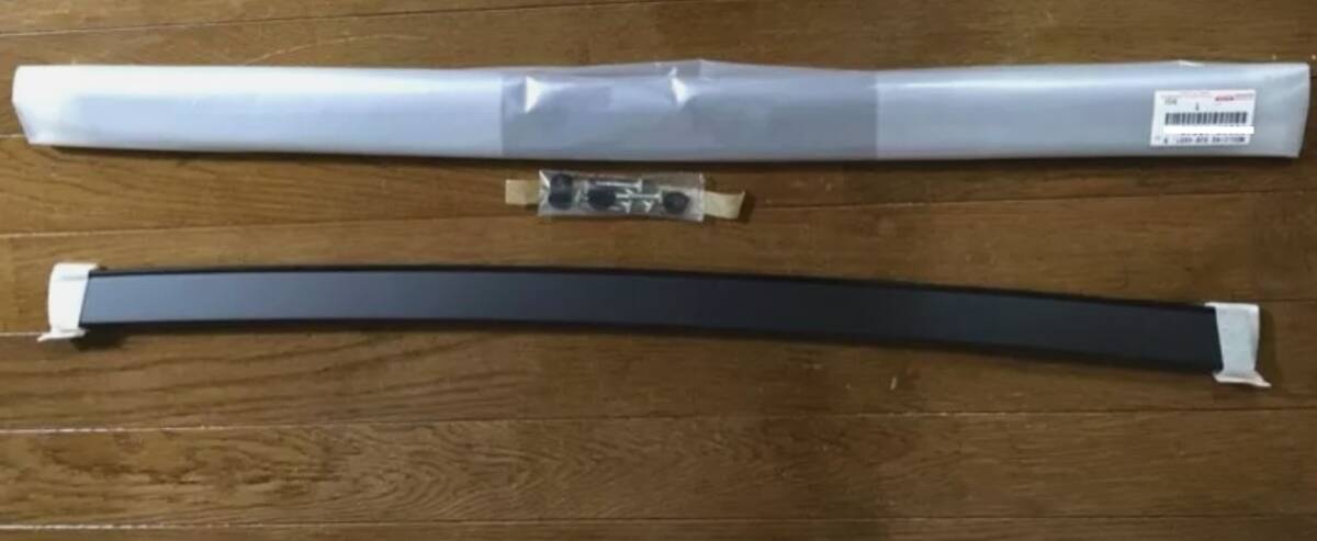 ★純正部品 未使用 MR2 AW11バックウインドウ アウトサイド モールディング UPR 新品 トヨタ★TOYOTA GENERAL back window outside molding拍卖