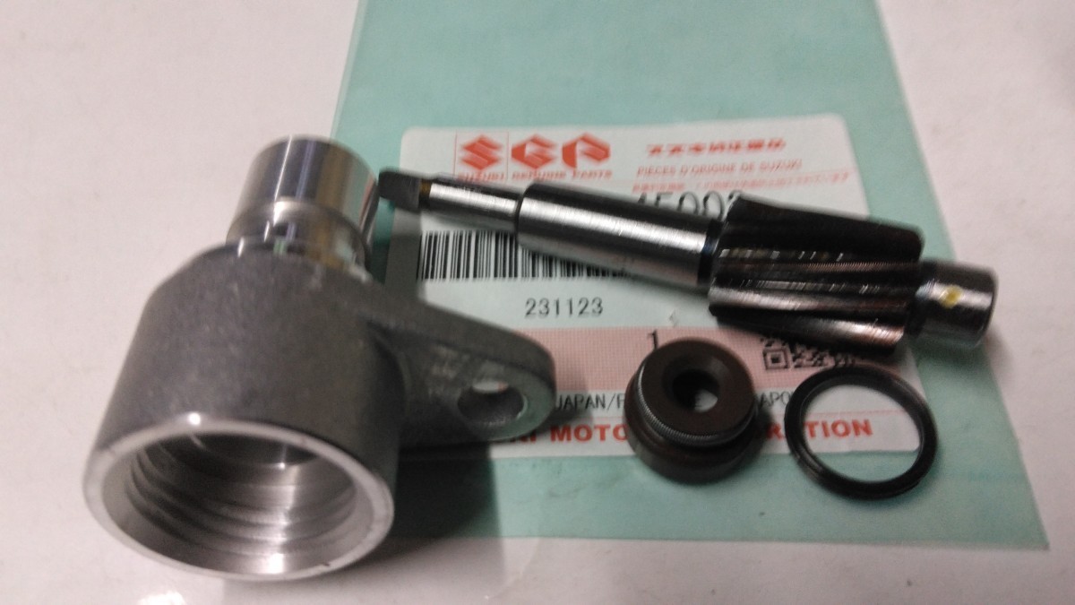 ■送料込み■GS750 GS750E タコメーター ギア キャップ オイルシールセット SUZUKI エンジン シリンダーヘッド拍卖