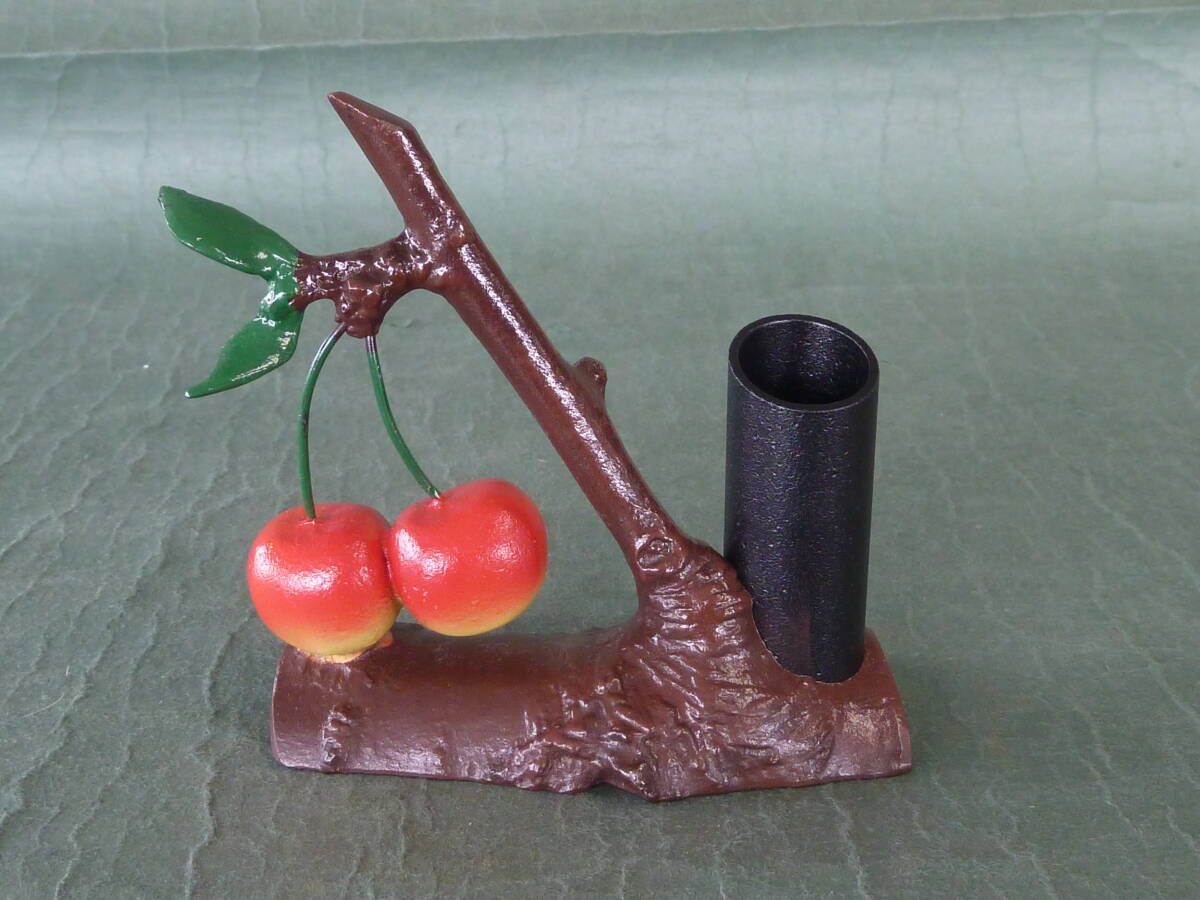 チェリーペン立 さくらんぼペン立て 横11cm奥行5cm高さ10cm アルミ製 新品拍卖