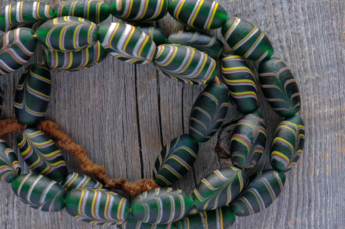 *feather beads拍卖