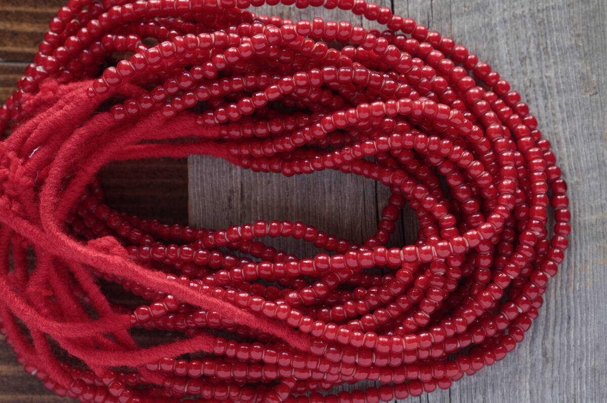 *white hearts beads拍卖