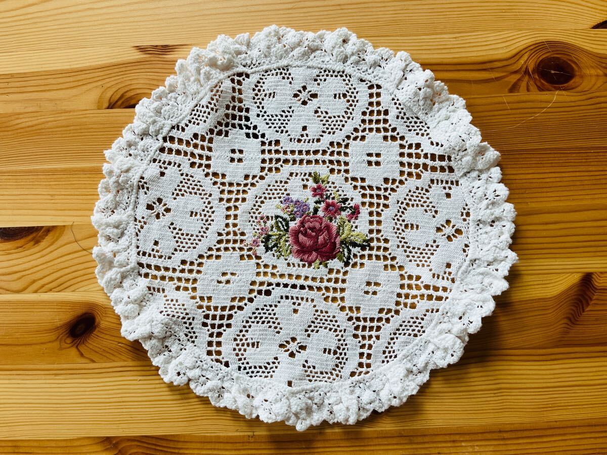 レース編み 薔薇刺繍 敷物 ドイリー 花瓶敷き ボタニカル フラワー 飾り アンティーク 拍卖
