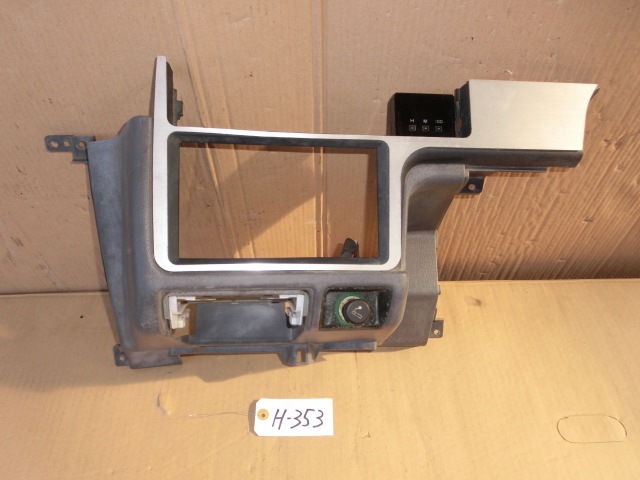 KP-832-2 トヨタ KZN130W ハイラックスサーフ 純正 オーディオパネル 時計 4P 55413-89103拍卖