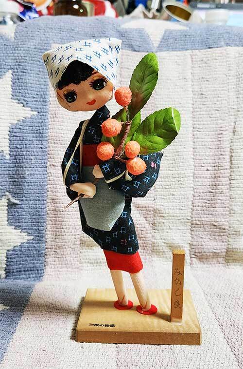 日本人形 みかん娘 三保の松原 和服 傘 伝統 郷土人形 郷土玩具 置物 昭和 レトロ 貴重 ②拍卖