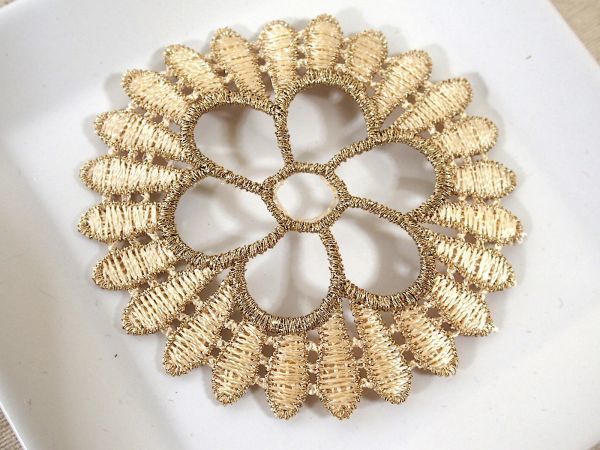 即決!レースモチーフ ゴールド金☆手芸用品 花 手芸用品拍卖