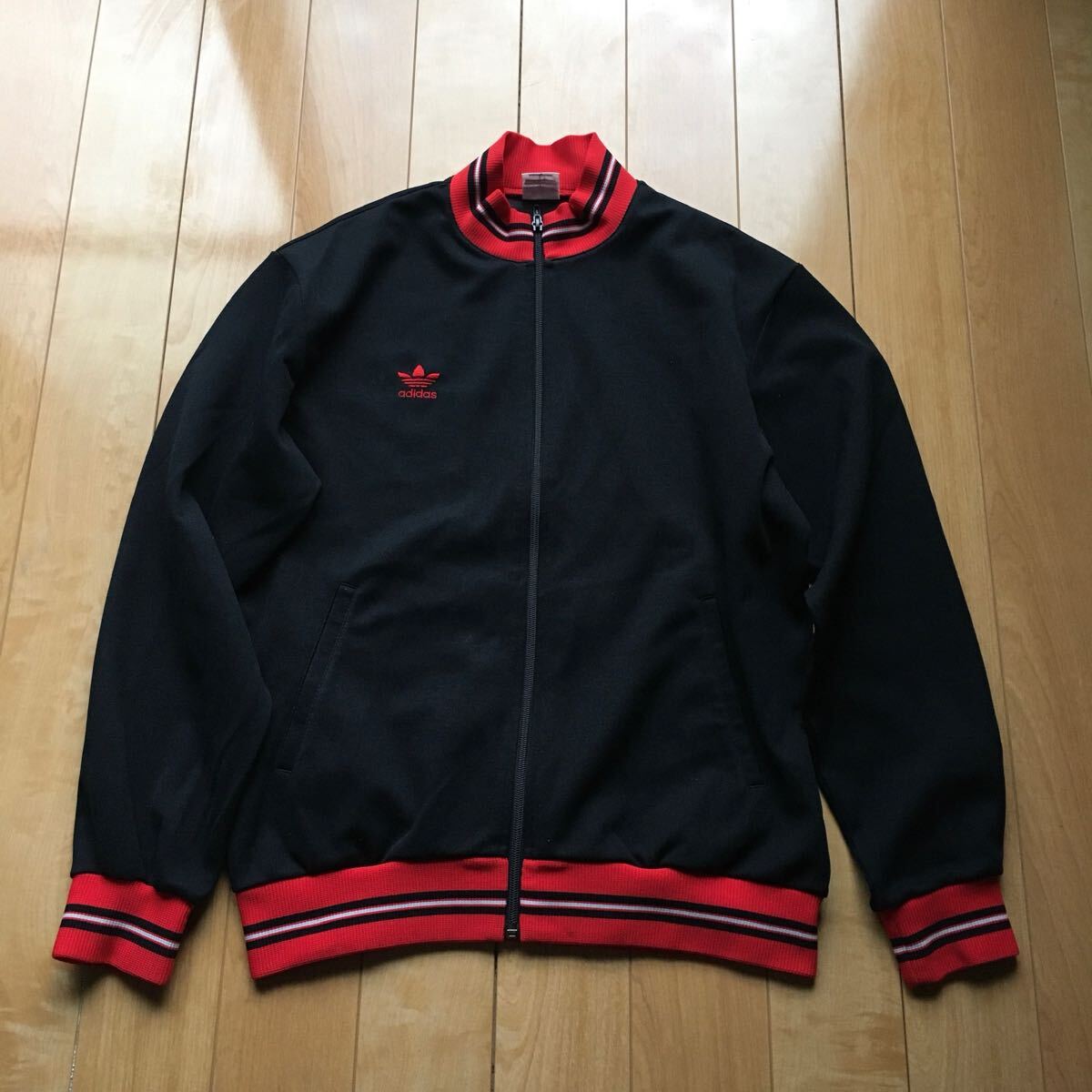 90年代 アディダス デサント製 トラックジャケット 194-1-19 メンズ ブラック レッド トレフォイル拍卖