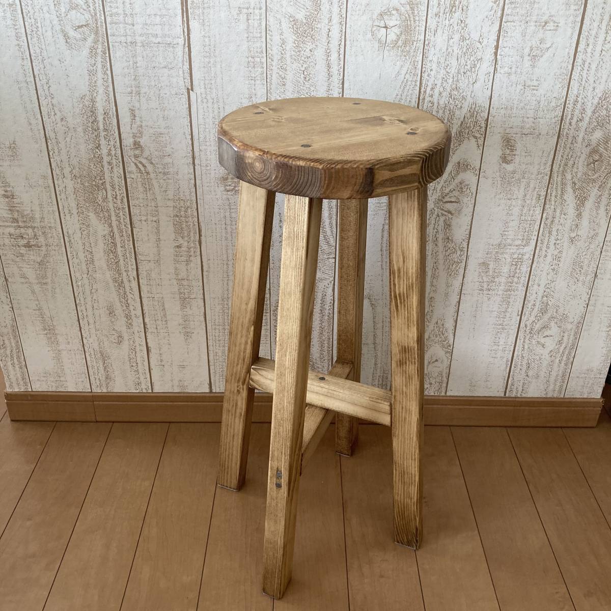 スツール☆ハンドメイド丸椅子(特大)☆ナチュラルインテリア家具☆キッチンやダイニングで大活躍♪雑貨を飾るインテリアにも♪拍卖