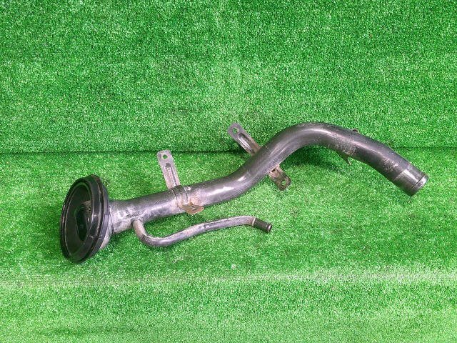 4kurudepa H8年 ラシーン E-RFNB14 給油パイプ 17221-98Y00 RHNB14 前期 フィラーチューブ拍卖