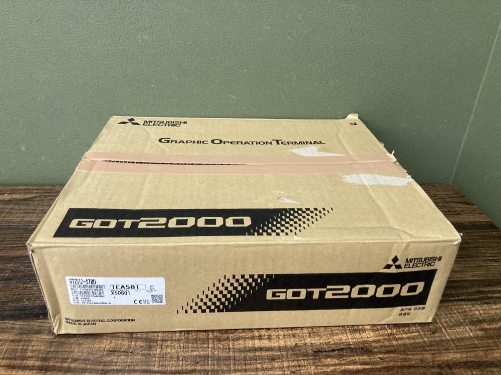 022●未使用品●三菱電機 タッチパネル GT2512-STBD 未使用開封済み、中身傷有、取説なし拍卖