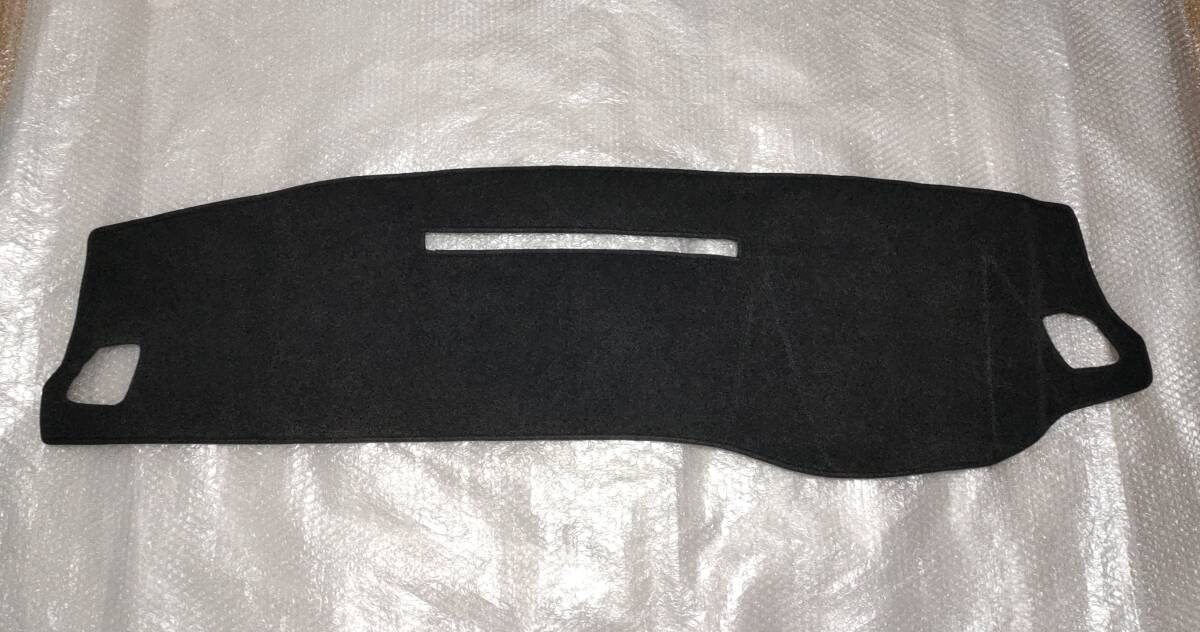 送料無料 三菱 新型 TRITON トライトン ダッシュマット ダッシュボード インテリア コンソールマット 右ハンドル用拍卖