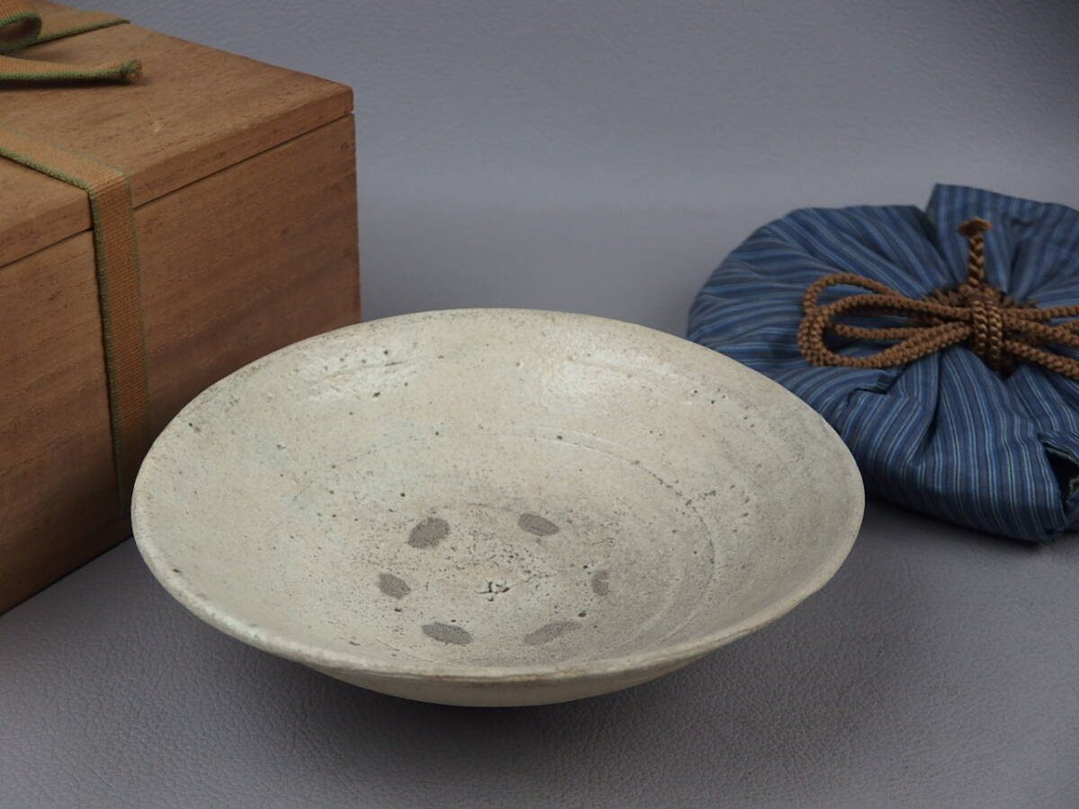 【骨董・茶道具】★李朝★★粉引茶碗 fs101sgl.7 白磁茶碗 朝鮮美術拍卖